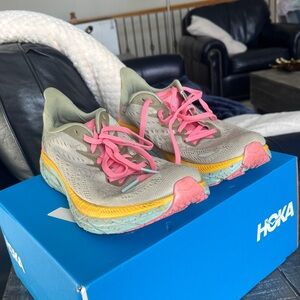 FREE PEOPLE X HOKA - limited edition HOKAS, size 7.5